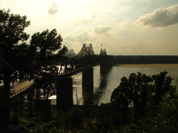 USVKB Vicksburg, Mississippi Bridge.jpg